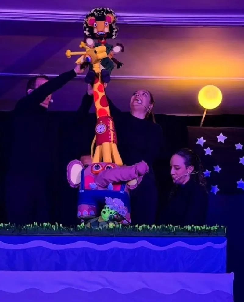 UN PEDACITO DE LUNA